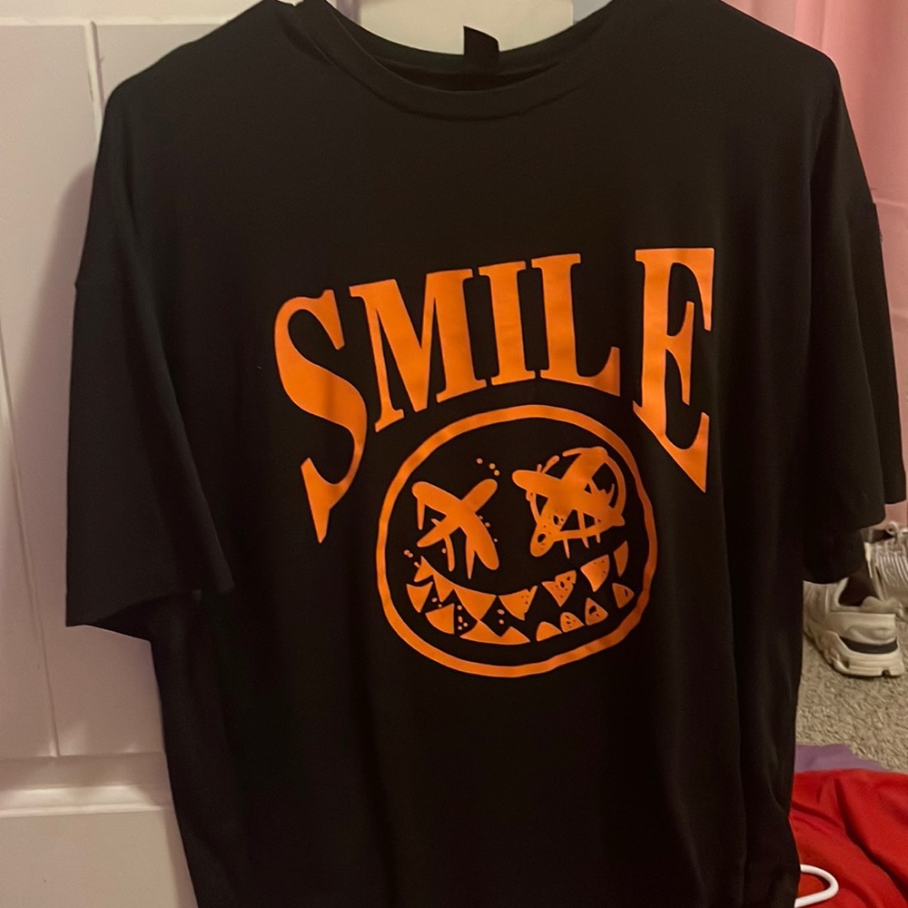 black shirt